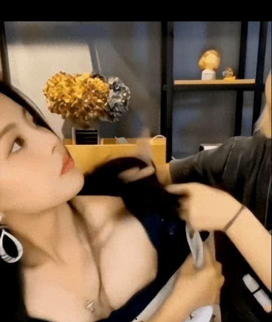 国产露出在线小视频天堂,揭秘网络直播的隐秘世界